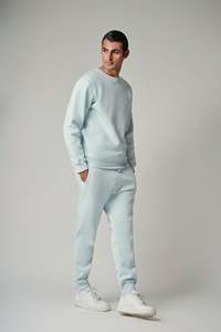 Ensemble de survêtement en molleton bleu clair, sweat-shirt à col rond à manches longues et pantalon de jogging à la cheville, vêtements décontractés unisexes pour toutes les saisons - Product Image 2