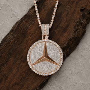 Colgante Personalizado de Lujo con Logotipo de Auto, Chapado en Plata 925, con Micro Pavé de Moissanita Redonda, Estilo Hip Hop, Venta al Por Mayor - Product Image 2