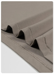 T-shirt à manches courtes surdimensionné gris foncé pour homme, col rond, style décontracté, logo imprimé sur le devant, jersey tricoté 100% coton - Product Image 2