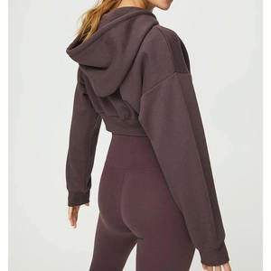 Customized Cropped Women Hooded Tracksuit Lightweight Casual Summer Wear High Street Two Piece Legging <b>Set</b> - Product Image 4