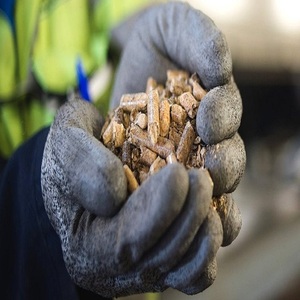 Pellets de Madera de Acacia Enplus A1 a Precio Económico, Abeto, Pino, Roble, Haya, Diámetro de 6mm-8mm, Densidad de 600-800kg/m3, 5% de Humedad, para Calefacción - Product Image 3