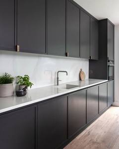 Îlot de cuisine moderne, armoire de rangement modulaire gris foncé, armoire à tiroirs, plan de travail blanc, meubles de cuisine contemporains - Product Image 3