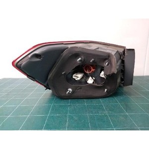 Cadenza 2009-2016 Feu arrière droit extérieur d'origine (OEM) 924023R000 - Product Image 5