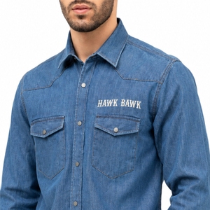 Chemise en jean pour homme, premium, douce, durable, classique, élégante, confortable, respirante, avec poche poitrine, design pratique - Product Image 4