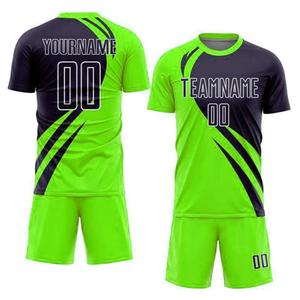 Ensemble maillot et short de football professionnel personnalisé, léger, respirant et anti-humidité pour l'entraînement - Product Image 1