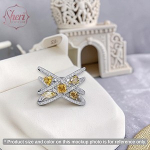[Sheri Jewels] Anillo de Diamantes Naturales en Oro Blanco y Amarillo Sólido de 18K con Diamantes Amarillos Brillantes en Forma de Cruz - Product Image 3