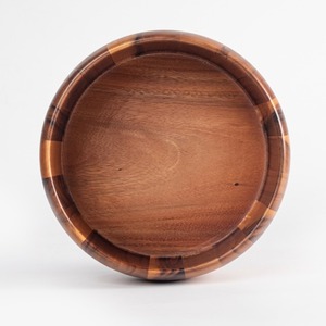 Bol à salade en bois naturel fait main, design minimaliste, grain de bois naturel, vaisselle de table pour la maison, bol de service pour légumes frais - Product Image 2