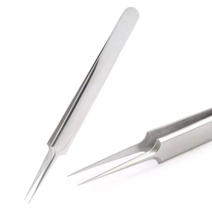 Pince à épiler en acier inoxydable argenté de haute qualité avec pointe précise, durable et antistatique pour usage en salon - Product Image 2