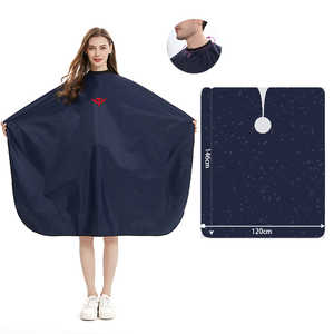 Cape de Barbier Professionnelle Imperméable pour Salon de Coiffure – Robe de Coiffure Noire pour Coupe de Cheveux - Product Image 1