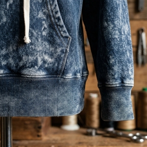 Sweat à capuche pour homme avec logo personnalisé, sans cordon, en coton lourd, effet délavé vintage - Product Image 4