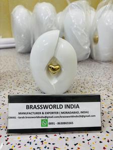 Urna Funeraria de Metal Blanco Personalizable de Brassworld India, Artículos Funerarios - Product Image 4