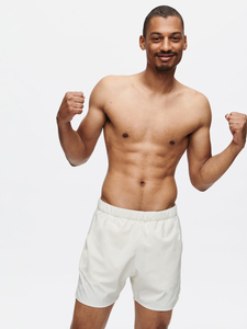 Shorts de sport décontractés pour hommes, écologiques et unis - Vêtements de plage d'été personnalisés de haute qualité avec des caractéristiques respirantes et à séchage rapide - Product Image 6