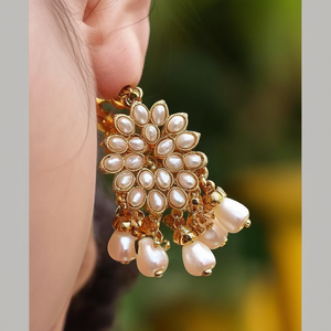 Pendientes Clásicos Chapados en Oro de 18K con Diseño de Flor y Perla como Piedra Principal, Estilo Religioso Moderno para Bodas y Fiestas - 11058817GL - Product Image 3