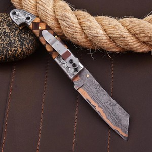 Cuchillo plegable de cobre damasco forjado a mano con mango de madera y clip de bolsillo, funda de cuero, cuchillo de caza EDC personalizado CuMai. - Product Image 2