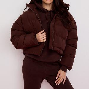 Veste matelassée noire de haute qualité avec logo personnalisé OEM, veste matelassée pour homme, veste matelassée d'hiver pour femme, veste matelassée qui garde au chaud - Product Image 5
