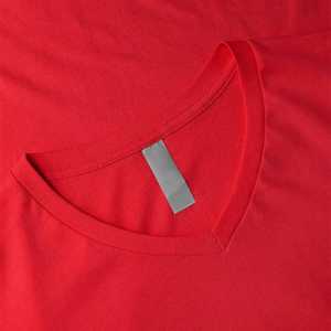 เสื้อยืดคอกว้างทรงปกติ แขนสั้น สีน้ำเงินล้วน ผ้าโพลีเอสเตอร์ โลโก้ด้านหน้า แห้งเร็ว สวมใส่สบาย แบบลำลอง ผ้าเจอร์ซีย์ถัก สำหรับผู้ชาย - Product Image 4