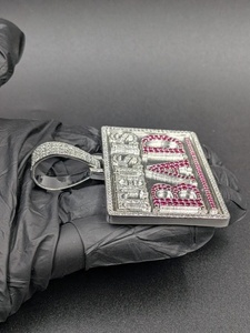 จี้เพชรโมอิสซาไนต์ VVS หรูหรา สไตล์ฮิปฮอป เงินแท้ 925  จี้รูปทรงสี่เหลี่ยมผืนผ้าสองสี  จี้ตัวอักษรแบบกำหนดเอง  ของขวัญ - Product Image 3