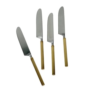 Ensemble de couteaux à beurre en acier inoxydable argenté forgé à la main, avec manche torsadé, style rustique, pour l'hôtellerie et la restauration - Product Image 2