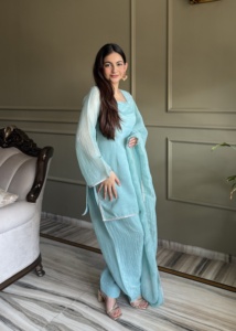 Conjunto FARSHI SALWAR SUIT de Tela de Seda Crisantada con Bordado Siroski, Top y Dupatta, Listo para Usar, para Fiesta, Moderno, de Secado Rápido - Product Image 4