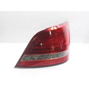 Feu arrière droit d'occasion Equus 924023N0 - Product Image 3