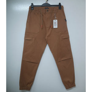 Pantalon cargo en twill extensible pour homme, coupe ajustée confortable avec taille élastique, plusieurs poches, tissu durable pour un style décontracté - Product Image 1