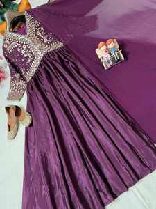 Elegante Vestido Anarkali Étnico de Diseñador con Dupatta, Recién Lanzado, Talla Grande, Traje de Novia para Bodas, Fiestas y Celebraciones Festivas - Product Image 4