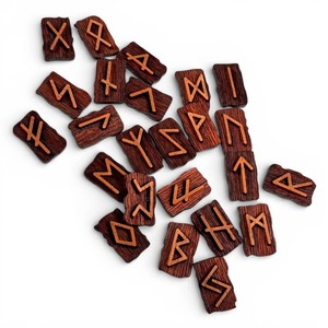 Juego de Runas de Madera para Adivinación con Piedras de Cuero Vikingas Futhark para Lecturas Espirituales y Meditación - Product Image 4