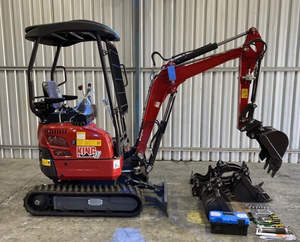 Miniexcavadora de 1.7 S con Brazo Giratorio y Controles Laterales - Product Image 1