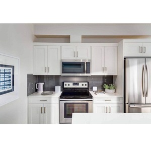 Meuble de cuisine modulaire sur mesure CANA blanc cassé, style Shaker, avec fermeture amortie et espace pour évier de ferme, vente en gros - Product Image 1