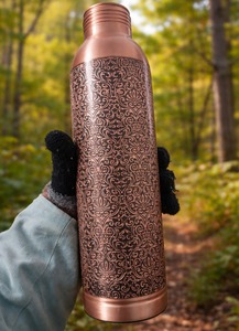 Ensemble cadeau de bouteille d'eau en cuivre pur à 100 %, fabriqué à la main, design classique/traditionnel, écologique, durable, sans danger pour les aliments, personnalisable - Product Image 3