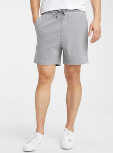 Pantalones cortos deportivos para hombre diseñados para entrenamiento, correr, rutinas de fitness y movimiento activo, que ofrecen comodidad transpirable y equilibrio. - Product Image 2