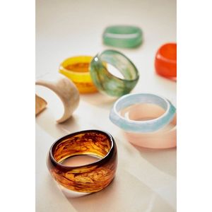 Bracelets en résine colorés pour femmes avec clous à la main, accessoires de mode traditionnels en cristal pour bijoux et tenues de fête - Product Image 4