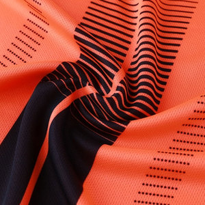 Tenue de football à prix abordable, kit de football durable, uniformes d'entraînement, ensemble de maillots de football personnalisables en gros, survêtement de sport pour hommes - Product Image 6