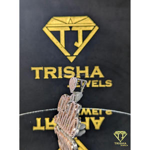 Colgante con nombre personalizado en letra cursiva, con diamantes VVS cultivados en laboratorio, plata 925, estilo rapero, hip hop, joyería personalizada de Trisha Jewels - Product Image 5