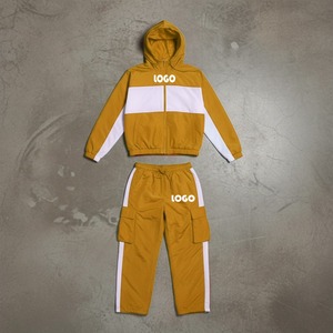 Conjunto Deportivo de 2 Piezas para Mujer, Chaqueta Cortavientos con Capucha, Impermeable, de Nailon, Personalizable, para Invierno - Product Image 1