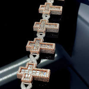 กำไลข้อมือฮิปฮอปผู้ชายชุบทองคำขาว 925 เงินแท้ ประดับเพชรโมอิสซาไนต์เจียระไนหลากสี คุณภาพ VVS ระดับพรีเมียม - Product Image 2