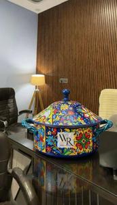 Casserole en émail de haute qualité à motif floral avec couvercle, approvisionnement en gros, fabricant OEM d'ustensiles de cuisine, chauffe-plats pour le marché du Moyen-Orient - Product Image 2
