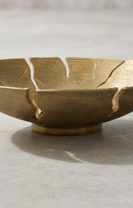 Ensemble de vaisselle de cuisine et de table en métal lourd texturé doré, idéal pour la vente en gros - Product Image 2