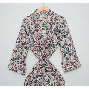 Bata unisex acolchada de algodón puro, reversible, larga, estilo kimono, para otoño e invierno, estilo bohemio indio, con estampado floral a mano. - Product Image 3