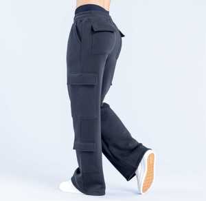 Joggers cargo premium à jambe large en molleton de coton 350 GSM, multi-poches, passepoil contrastant, fermeture à cordon de serrage, délavage à la pierre - Product Image 2