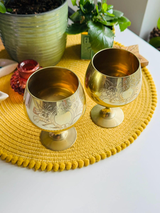 Juego de 2 Copas de Vino Grabadas en Latón Estilo Vintage, Copas Decorativas para Aniversario, Inauguración de Casa y Regalos Corporativos - Product Image 2