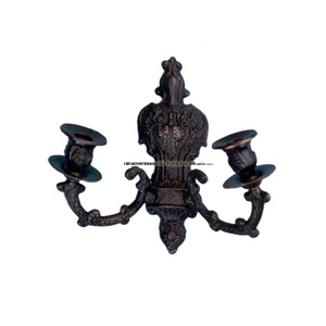 Portavelas Clásico de Aluminio para Colgar en la Pared, Perfecto para la Decoración del Hogar, Sala de Estar y Comedor, Pieza Decorativa de Estilo Elegante - Product Image 1
