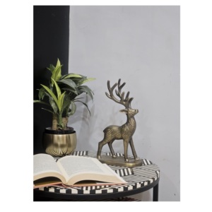 Sculpture de renne classique moderne faite à la main, best-seller, meilleur prix, décoration d'intérieur pour les célébrations de Noël, en métal - Product Image 2