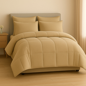 Couette classique beige en microfibre douce et résistante, 200 GSM, pour lit double, idéale pour chambre à coucher et chambre d'amis - Product Image 2