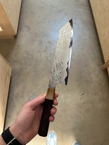 Couteau de chef artisanal Edge Master Manufacture, lame en acier Damas hautement polie de 8 à 9,9 pouces, manche en bois ambidextre, étui en cuir - Product Image 5