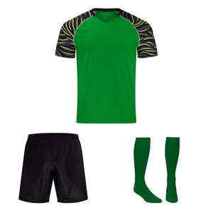 Tenue de sport personnalisée avec logo, uniforme de football pour hommes, vêtements de sport 100% polyester, uniforme de football pour adultes toutes saisons, sublimation - Product Image 6