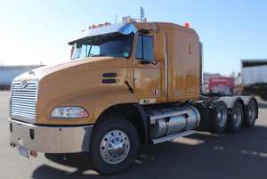 Tracteur routier professionnel 6x4 diesel, camion lourd pour le transport routier de marchandises - Product Image 3