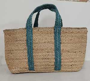 Sac fourre-tout bohème en paille avec pompon turquoise et poignées tressées pour la plage, sac à main léger pour femme - Product Image 4
