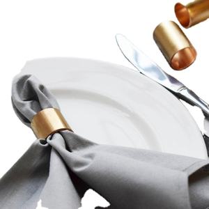 Anneaux de serviette ronds en cuivre tendance en métal ensemble de 4 avec différentes tailles parfait pour la vaisselle de mariage élégante - Product Image 2