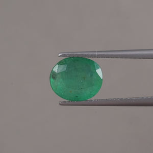 Esmeralda Suelta al por Mayor (Natural) de 2.68 Quilates, Corte Radiante 10x8.5mm, Certificada IGI, Color Verde Premium con Cambio de Color por Encerado/Enrasurado, Joyería - Product Image 1